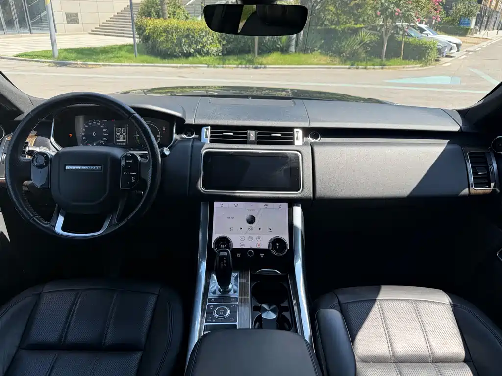 Land Rover Sport PHEV — миниатюра 20