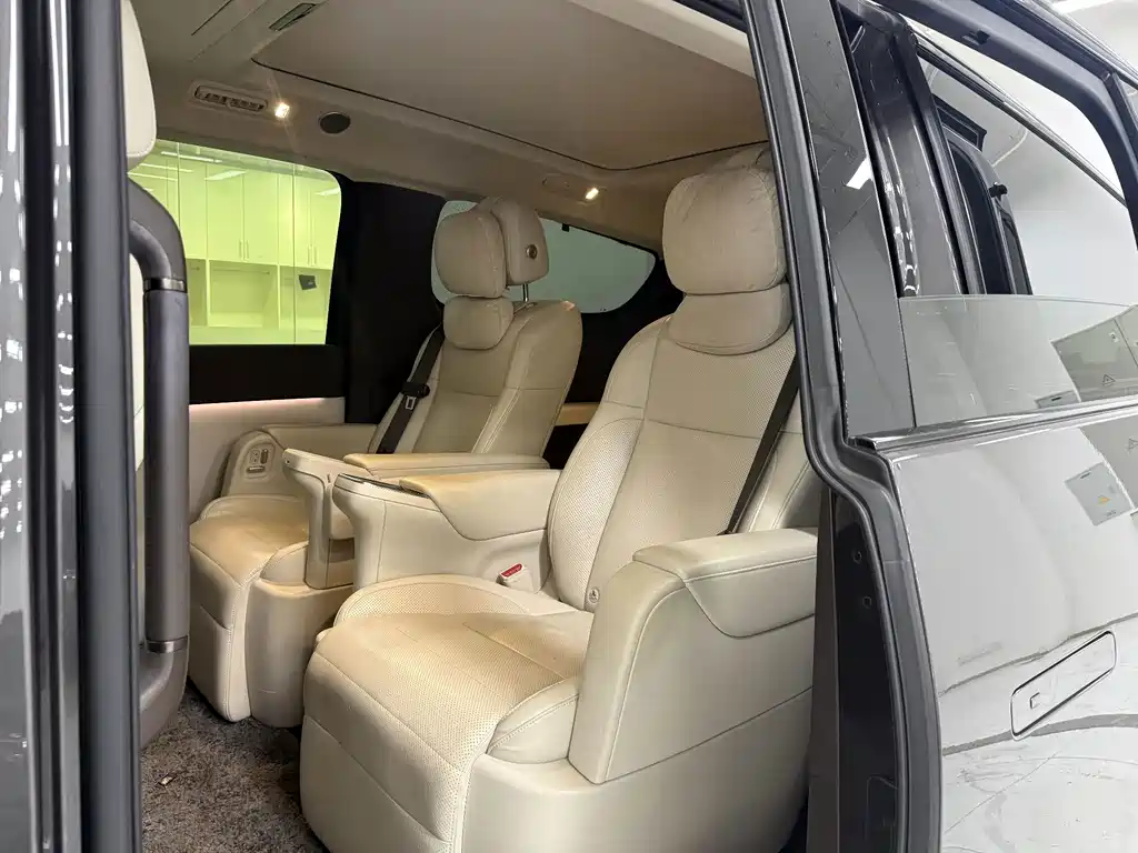 Li Auto Li MEGA — миниатюра 13