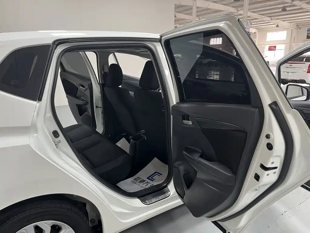 Honda Fit — миниатюра 13