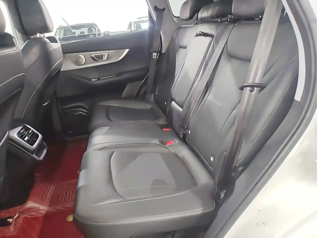 Chery Tiggo 8 PRO — миниатюра 17