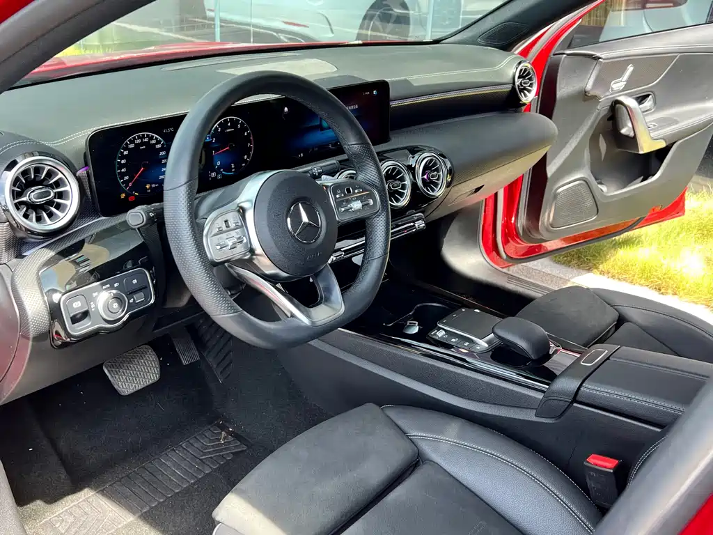 Mercedes-Benz A-Class — миниатюра 11