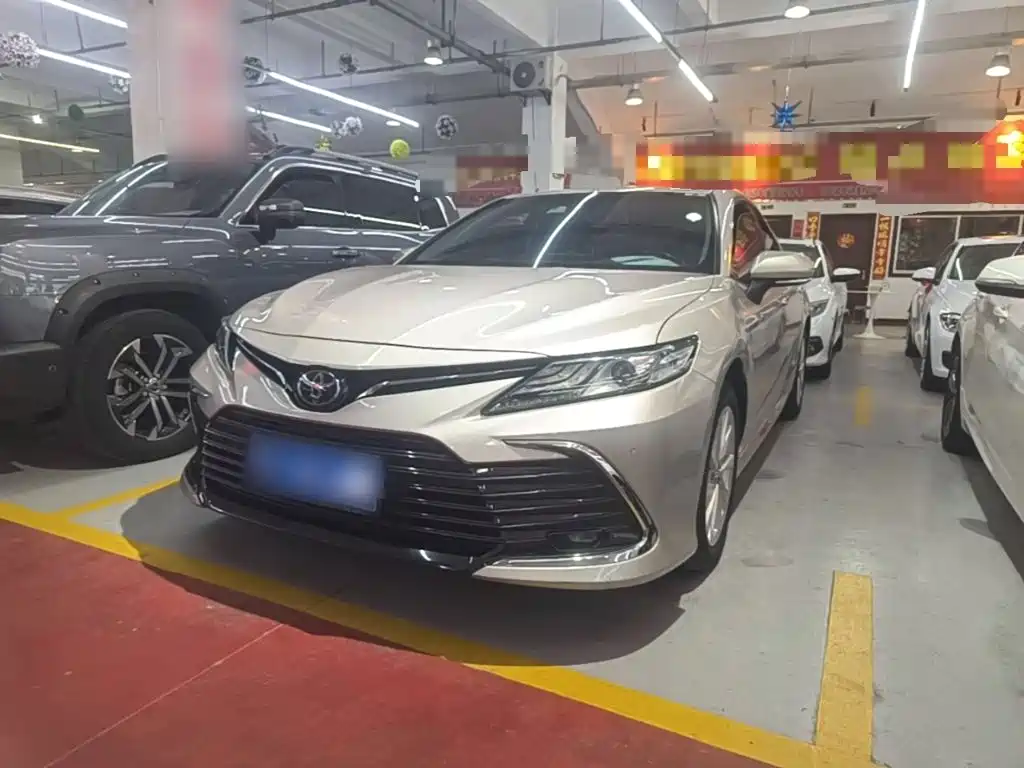 Toyota Camry — миниатюра 2