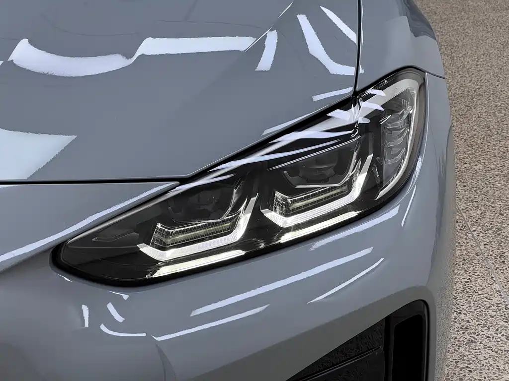 BMW i4 2023 eDrive35