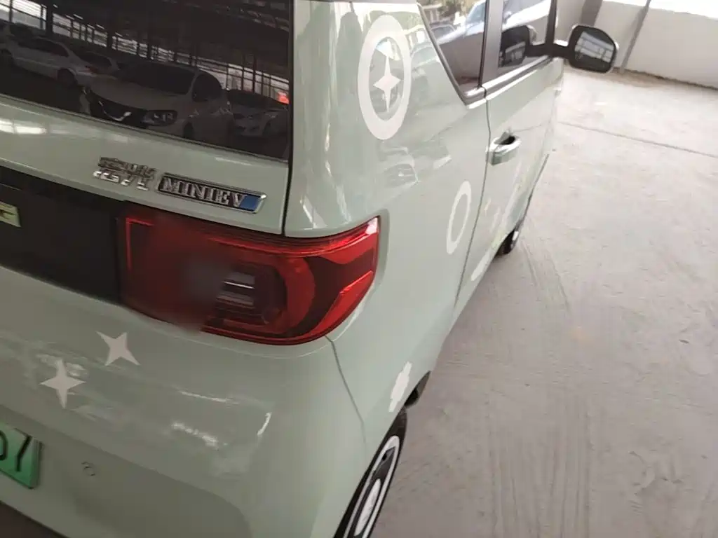 Wuling MINIEV — миниатюра 8