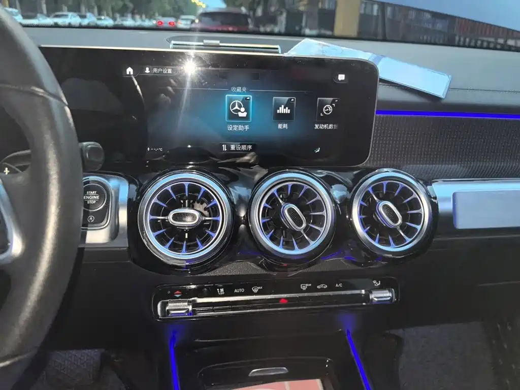 Mercedes-Benz GLB — миниатюра 6