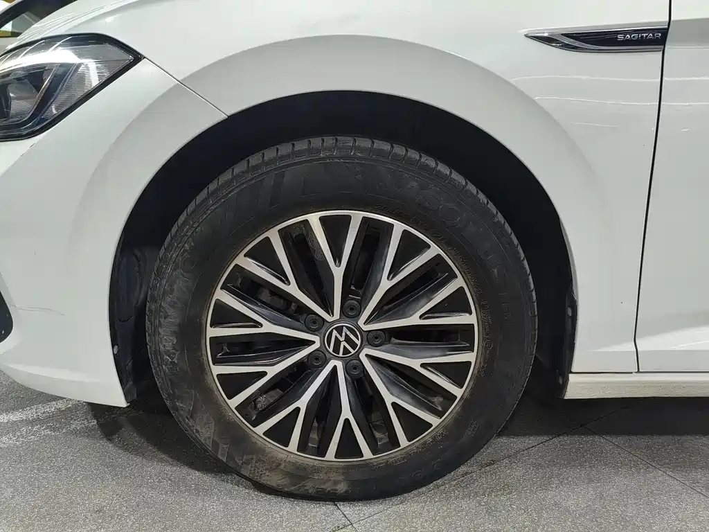 Volkswagen Sagitar — миниатюра 15