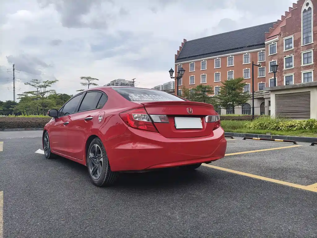 Honda Civic — миниатюра 16