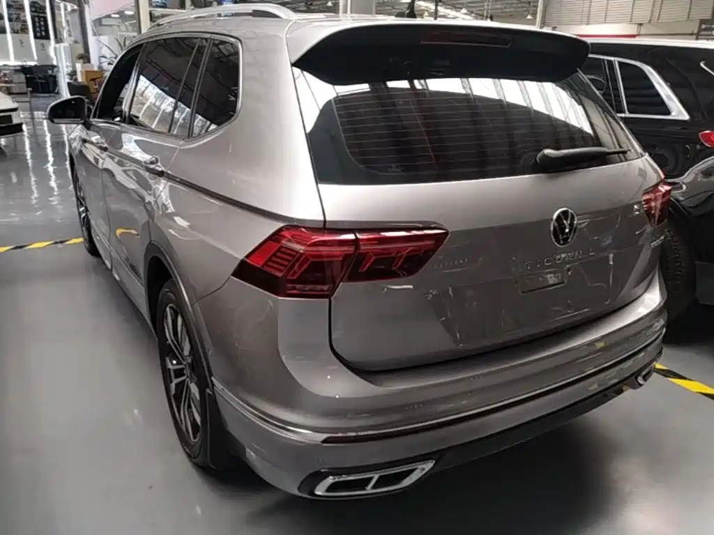 Volkswagen Tiguan L — миниатюра 5