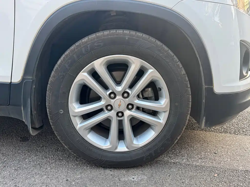 Chevrolet Trax — миниатюра 14