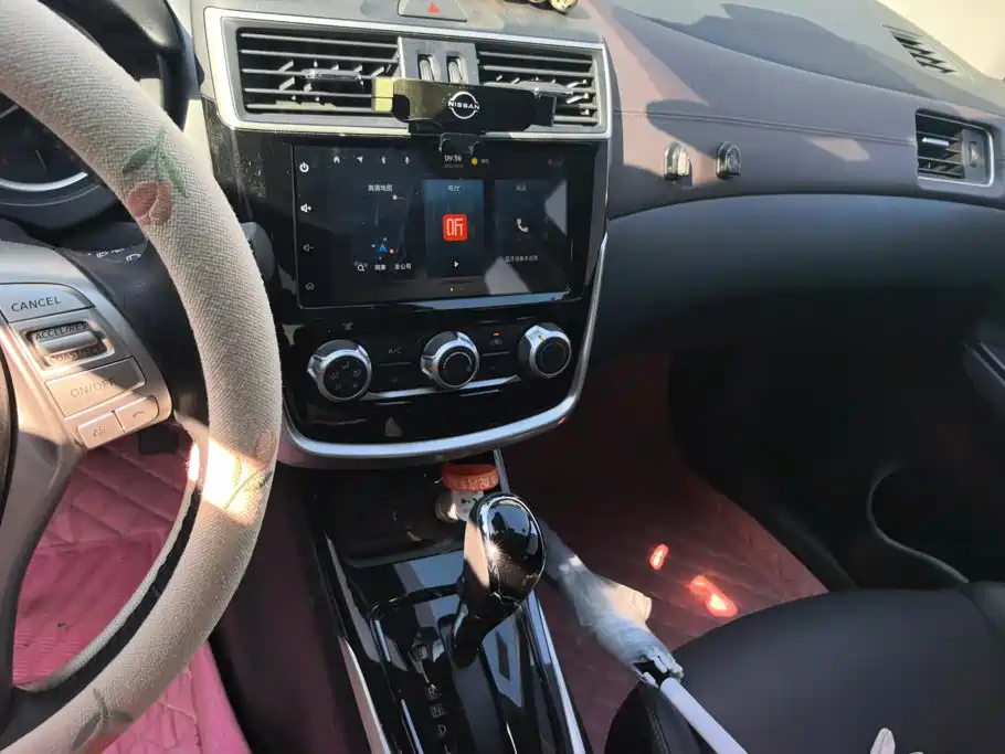 Nissan Tiida — миниатюра 16