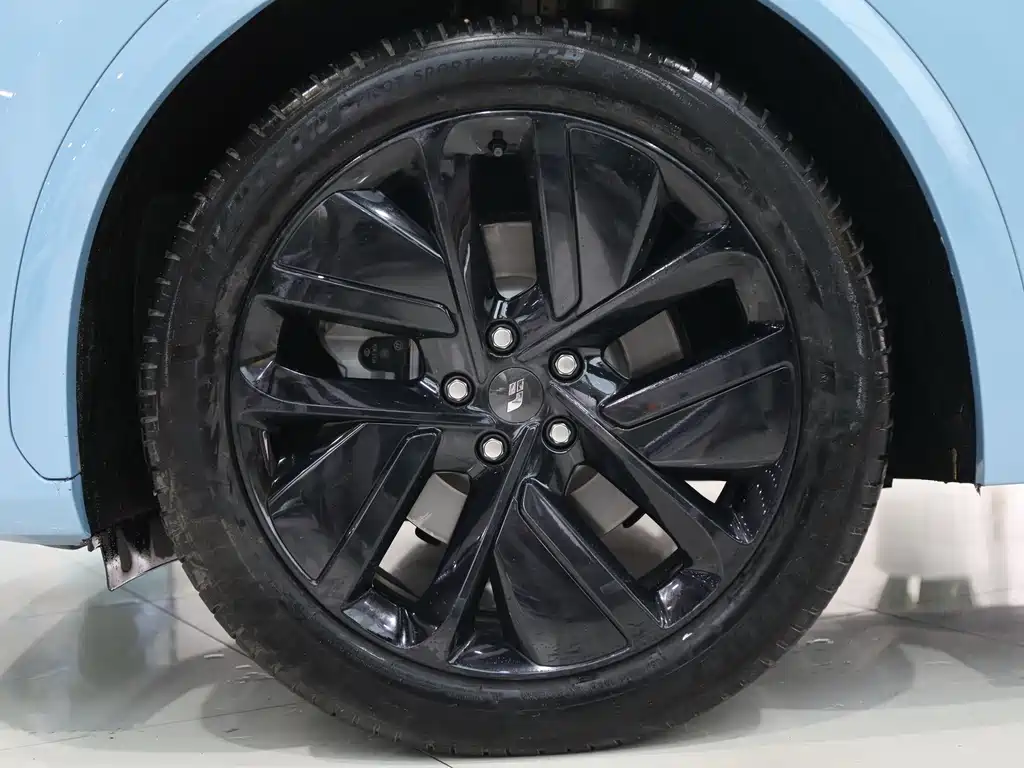 Li Auto Li L7 — миниатюра 4
