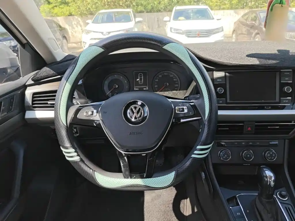 Volkswagen Lavida — миниатюра 11
