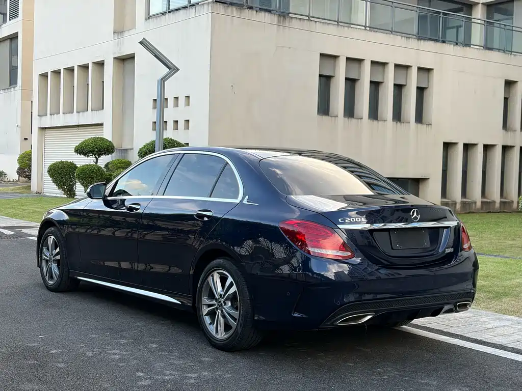 Mercedes-Benz C-Class — миниатюра 10