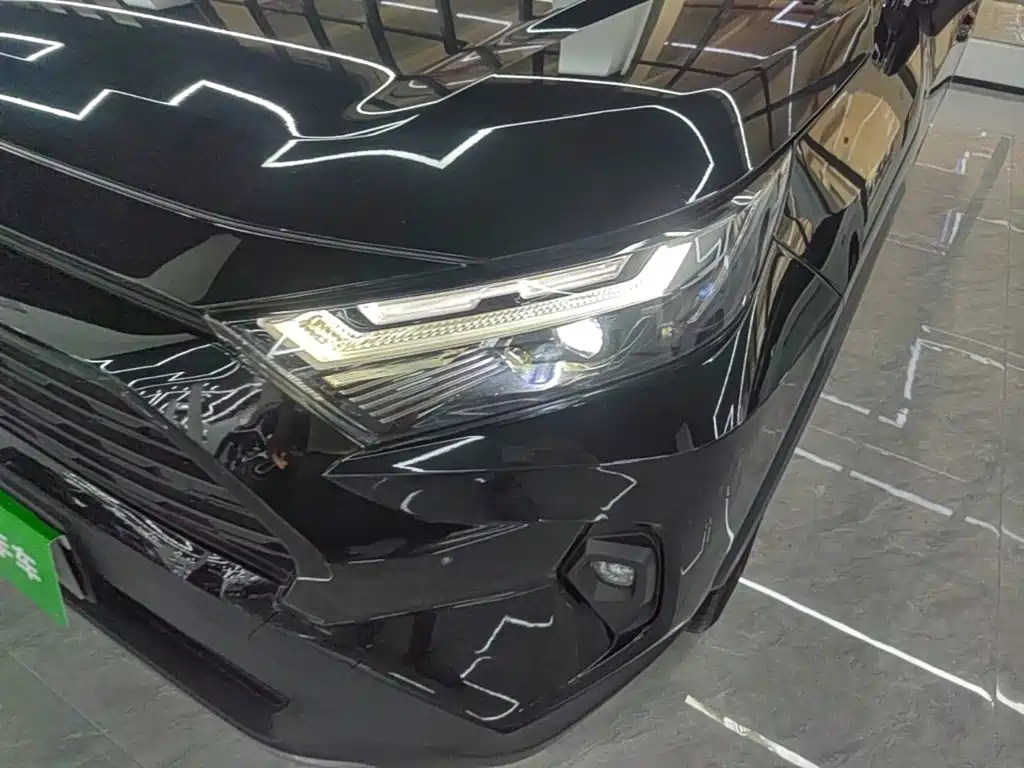 Toyota RAV4 — миниатюра 24