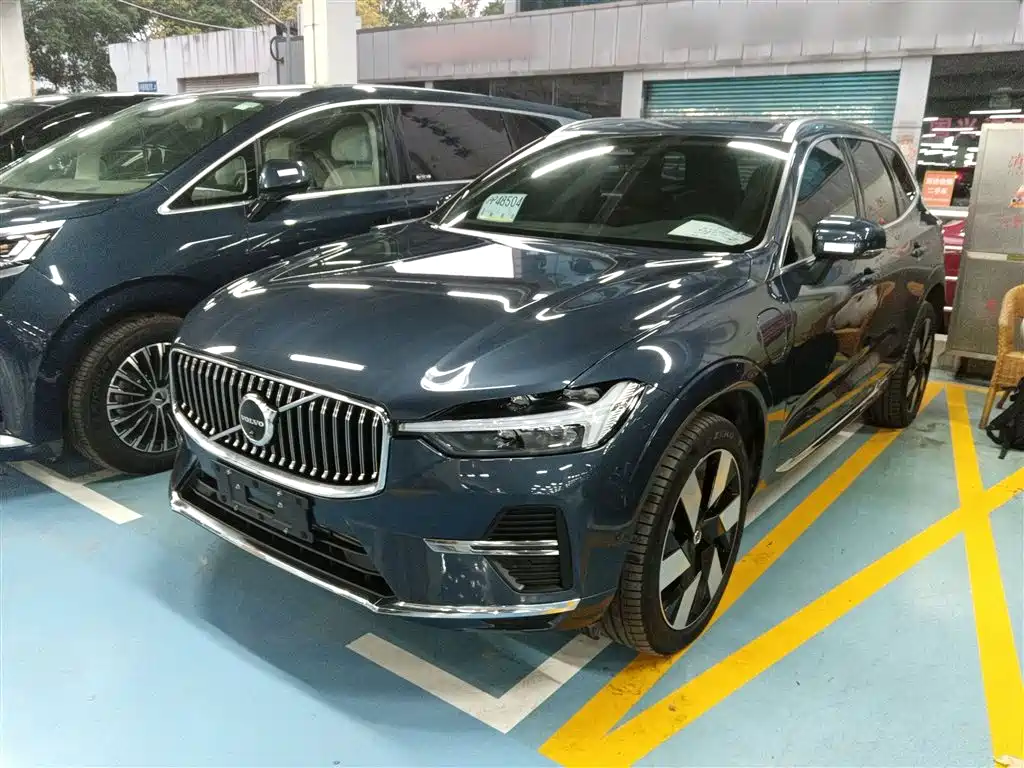 Volvo XC60 PHEV 2024