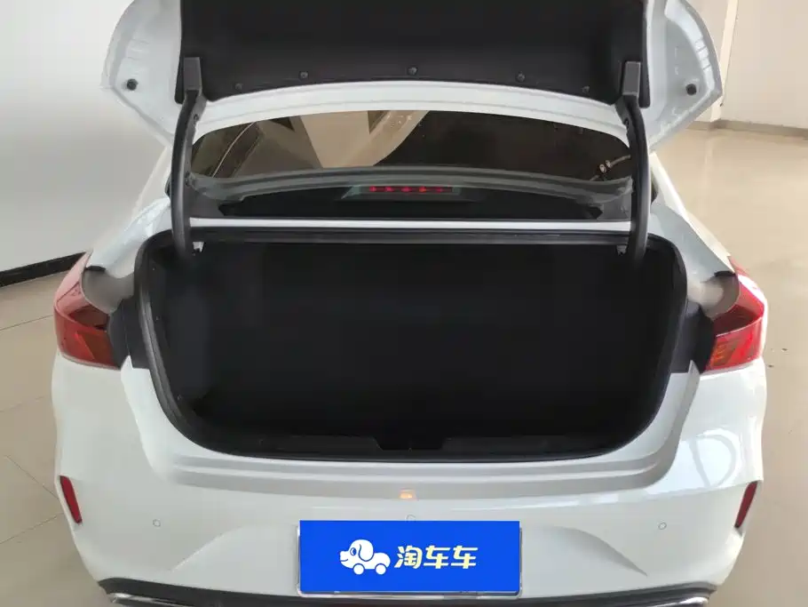 Changan Eado — миниатюра 4