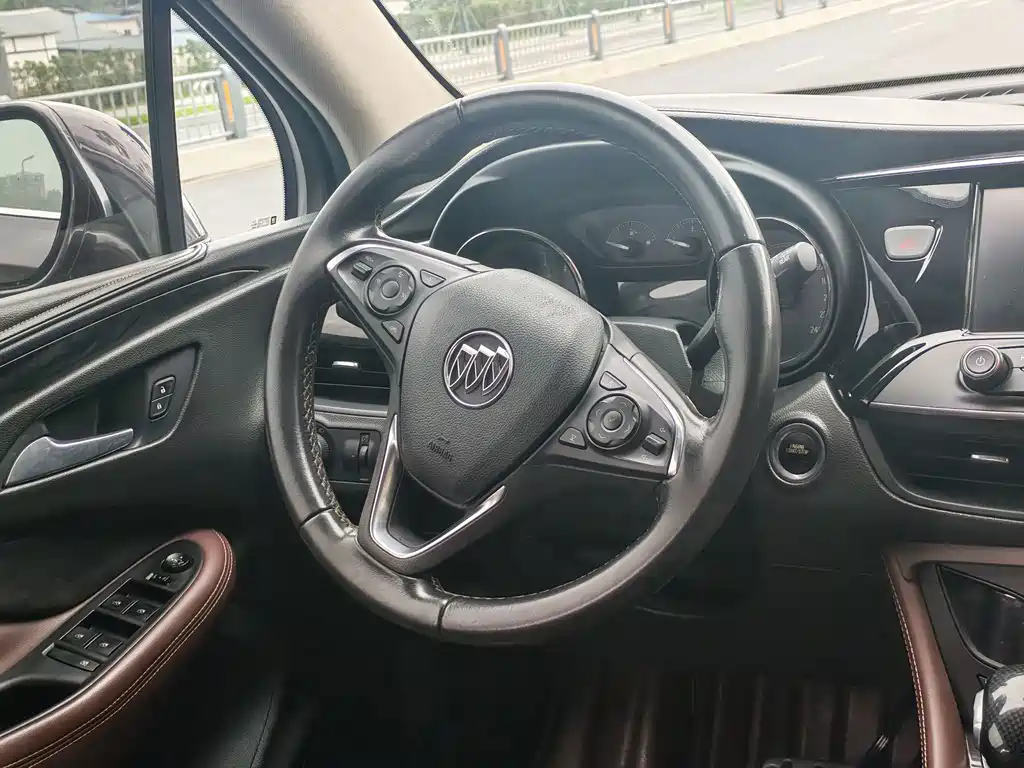 Buick Envision Plus — миниатюра 10