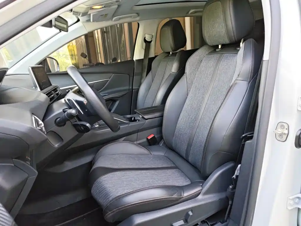 Peugeot 4008 — миниатюра 15