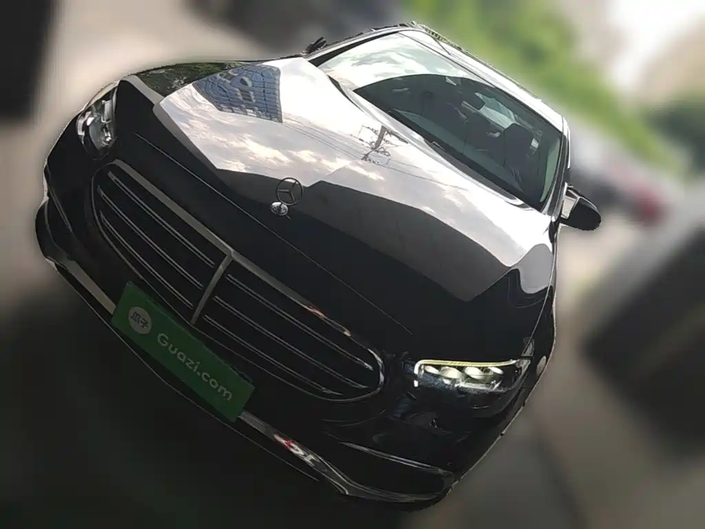 Mercedes-Benz E-Class — миниатюра 3