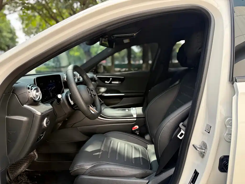 Mercedes-Benz C-Class — миниатюра 16