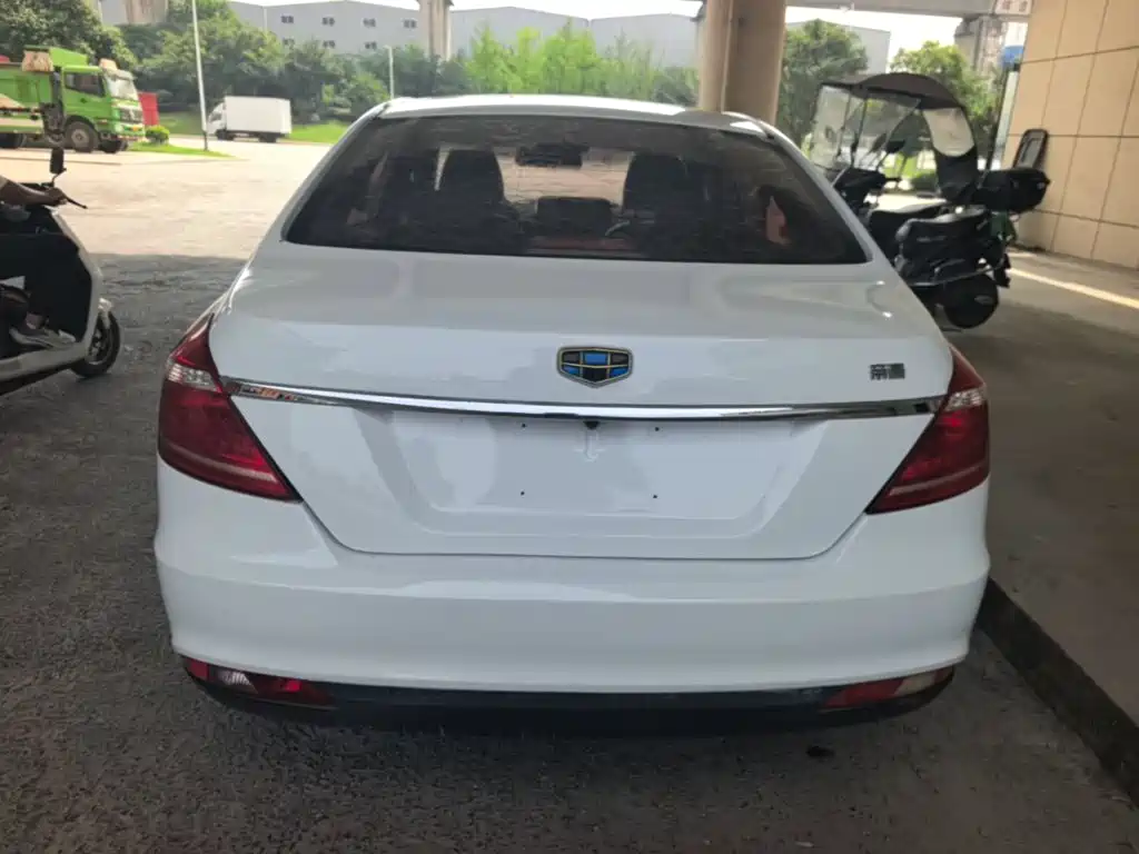 Geely Emgrand 2016 1.5L MT