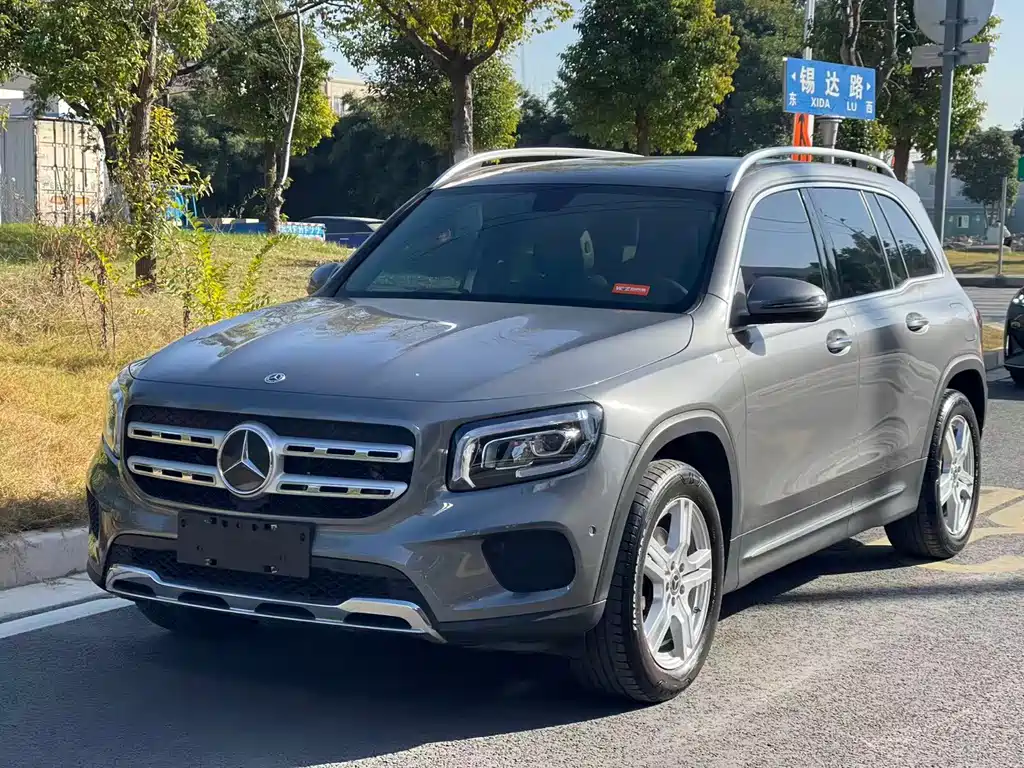 MERCEDES-BENZ GLB