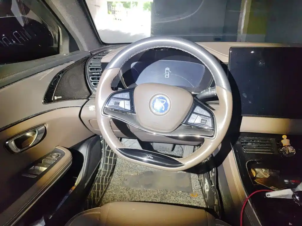 BYD Han — миниатюра 3