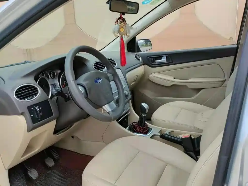 Ford Focus — миниатюра 4