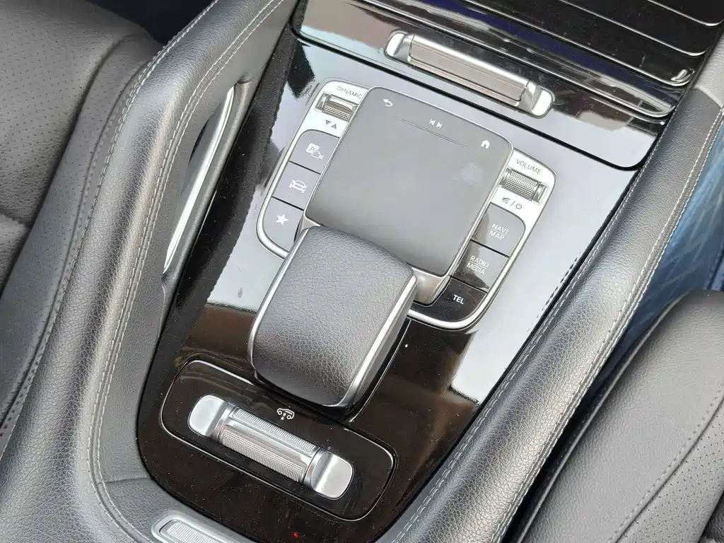 Mercedes-Benz GLS — миниатюра 12