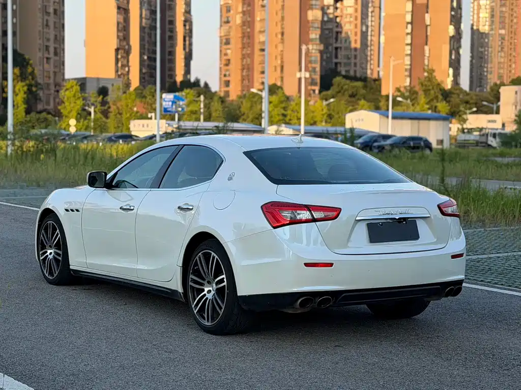 Maserati Ghibli — миниатюра 7