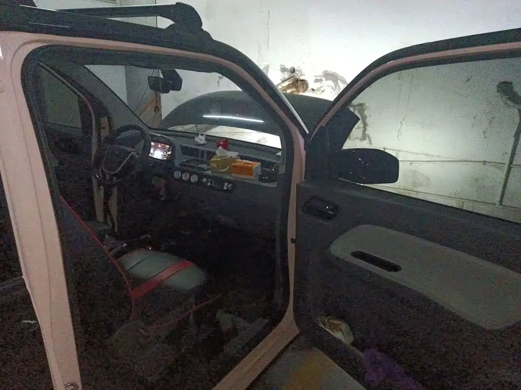 Wuling MINIEV — миниатюра 20