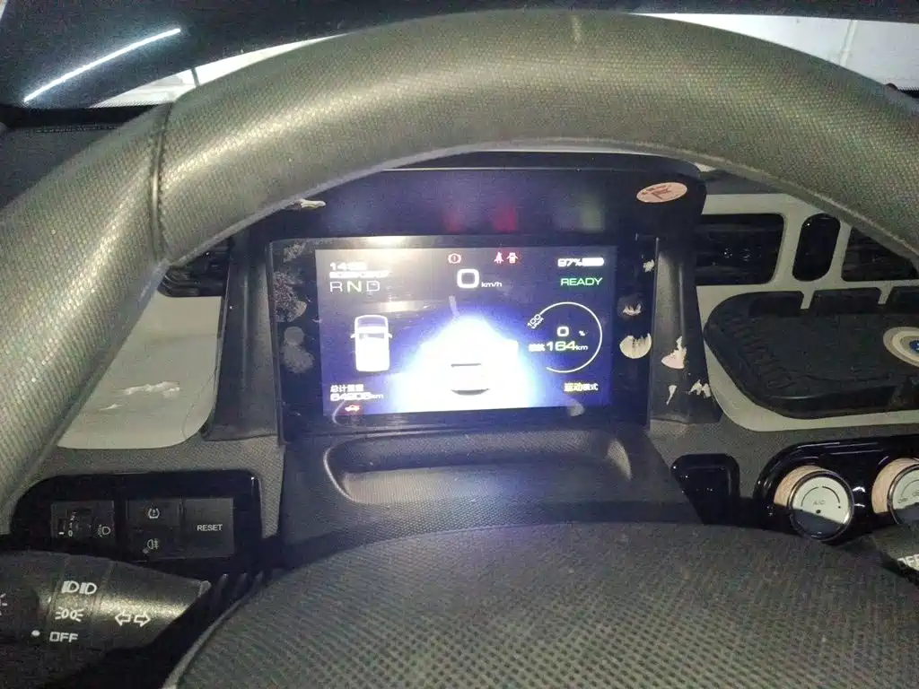 Wuling MINIEV — миниатюра 8