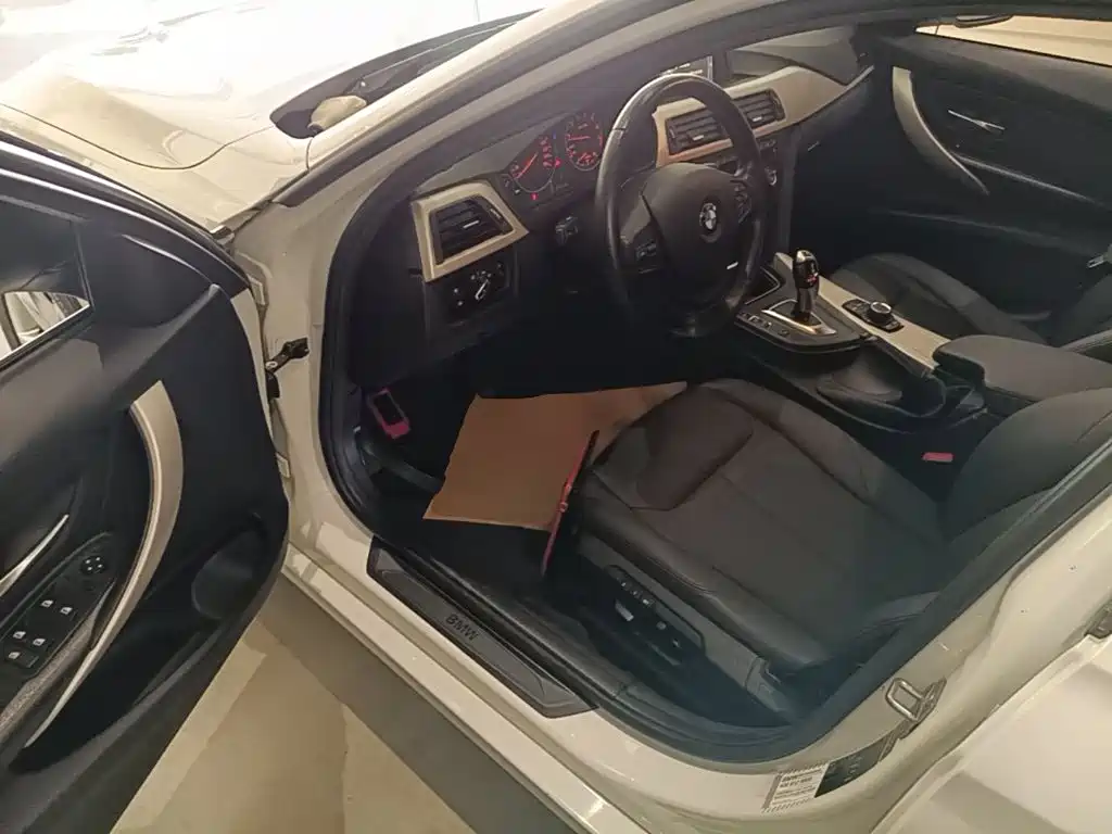 BMW 3 Series — миниатюра 16