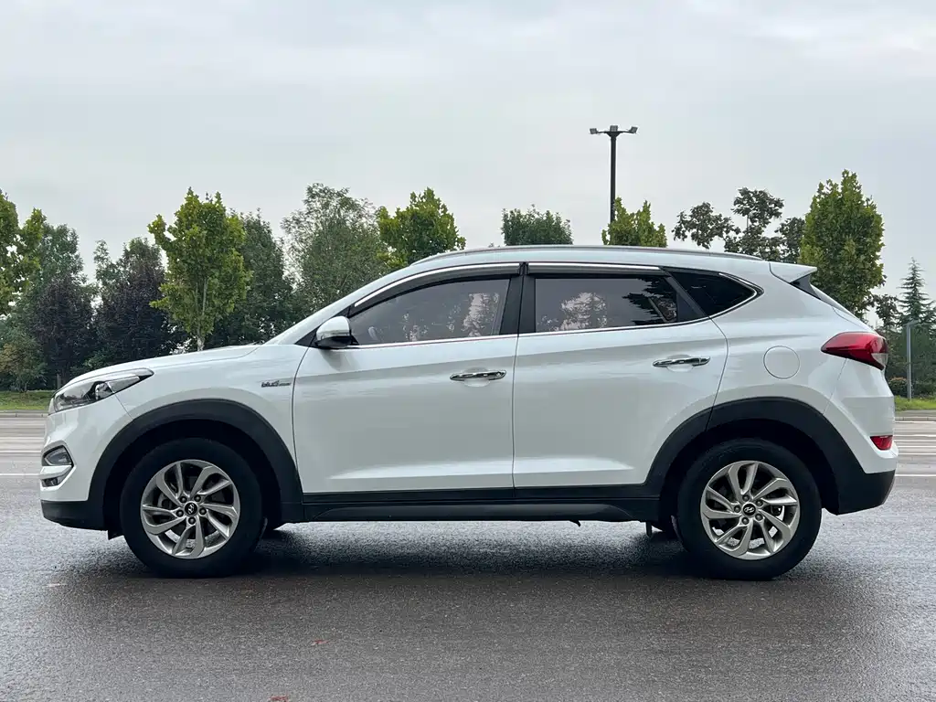 Hyundai Tucson — миниатюра 4