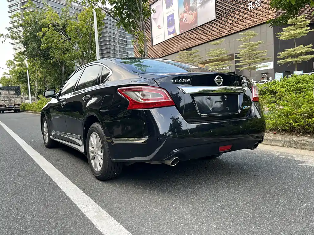 Nissan Teana — миниатюра 5