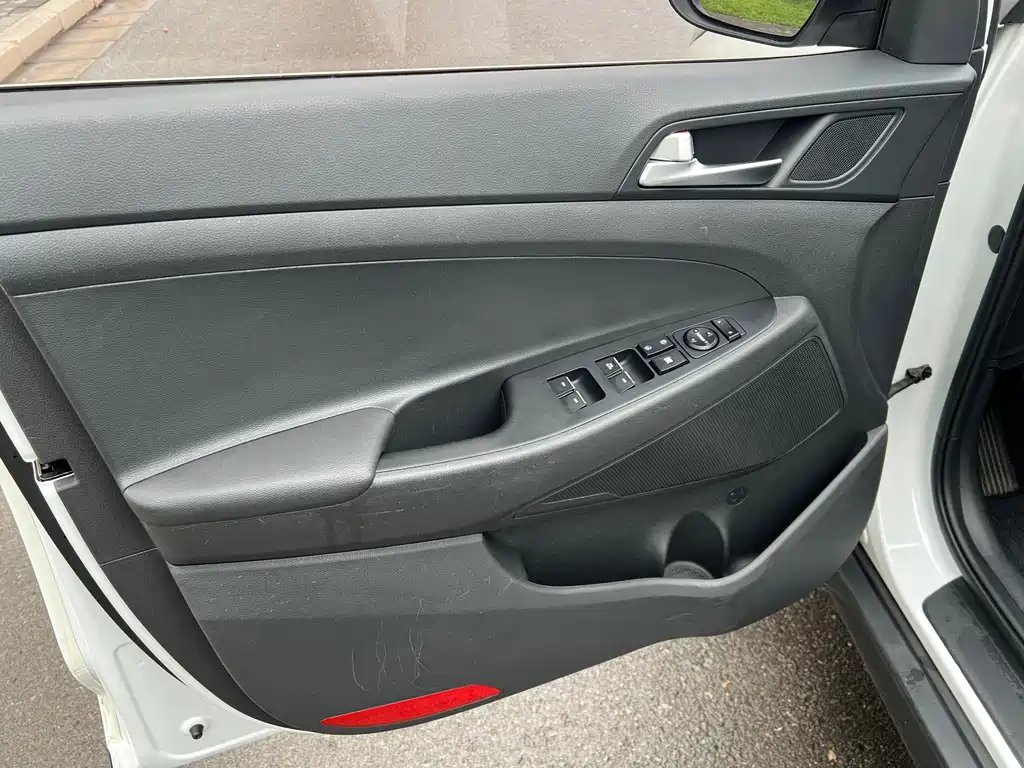 Hyundai Tucson — миниатюра 13