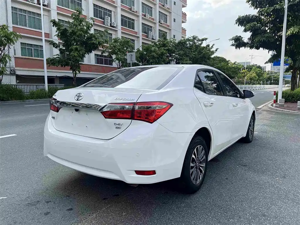 Toyota Corolla — миниатюра 8