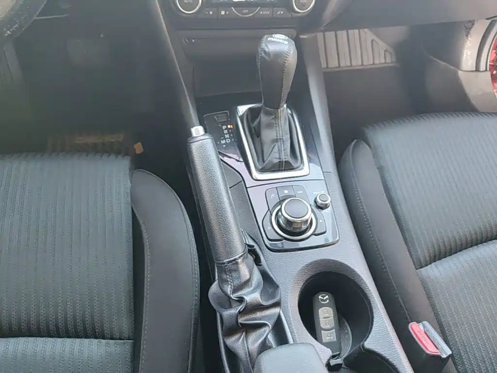 Mazda 3 Axela — миниатюра 14