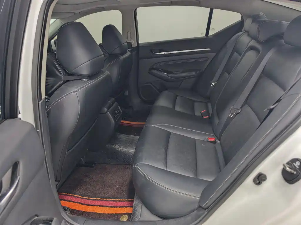 Nissan Teana — миниатюра 8