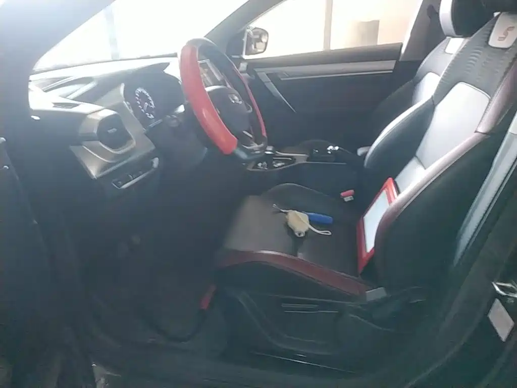 Geely Binyue — миниатюра 15