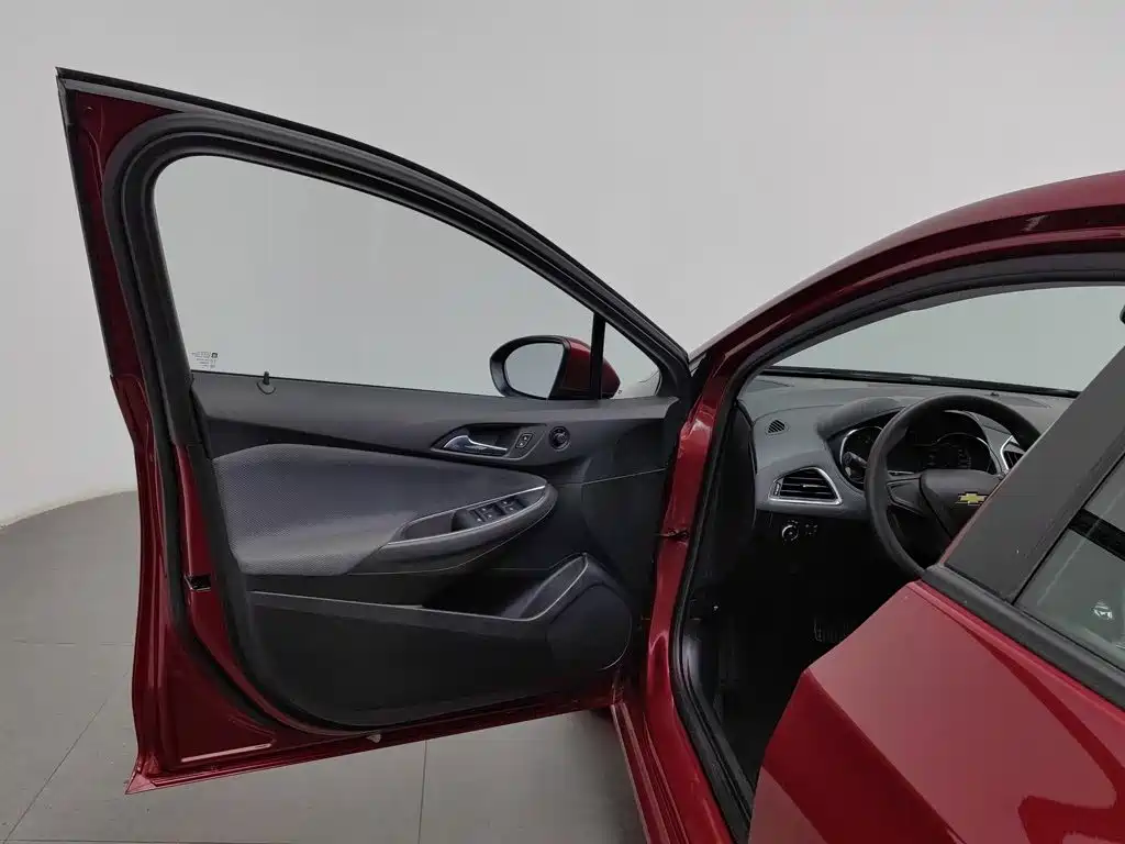 Chevrolet Cruze — миниатюра 8