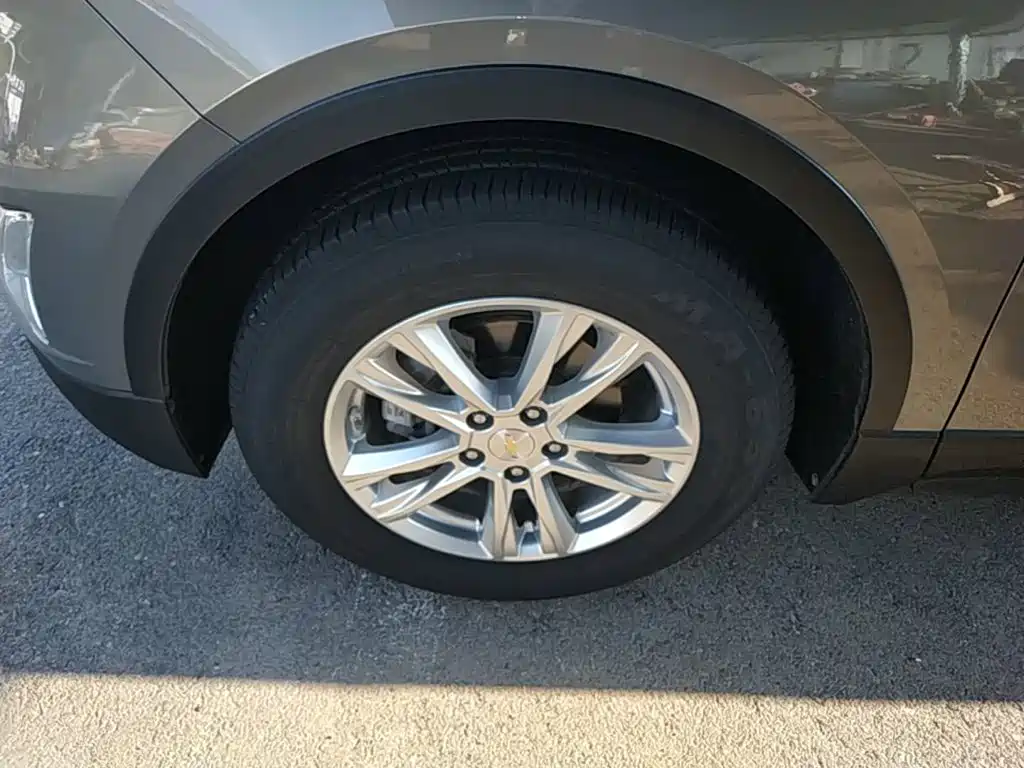 Chevrolet Equinox — миниатюра 23