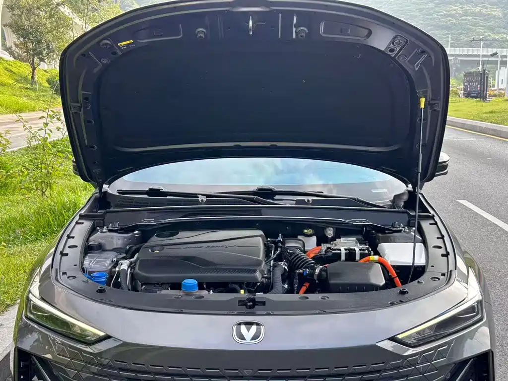 Changan UNI-V iDD — миниатюра 15