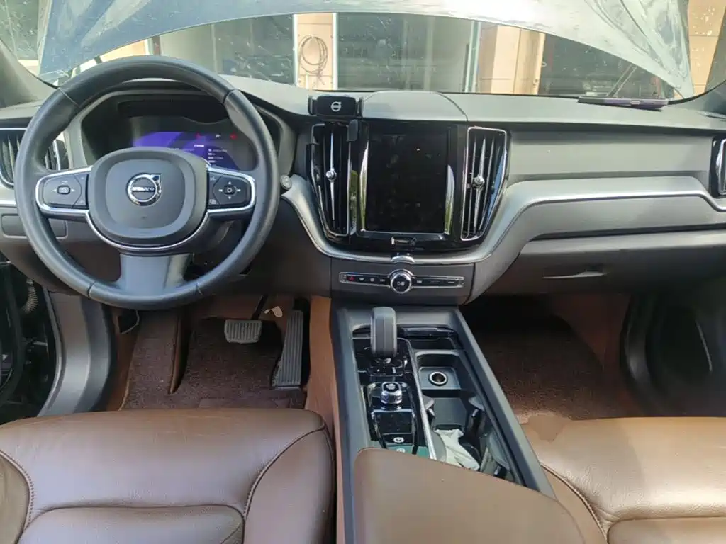 Volvo XC60 — миниатюра 6