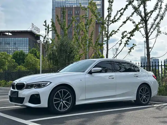 BMW 3-Series — фото 1