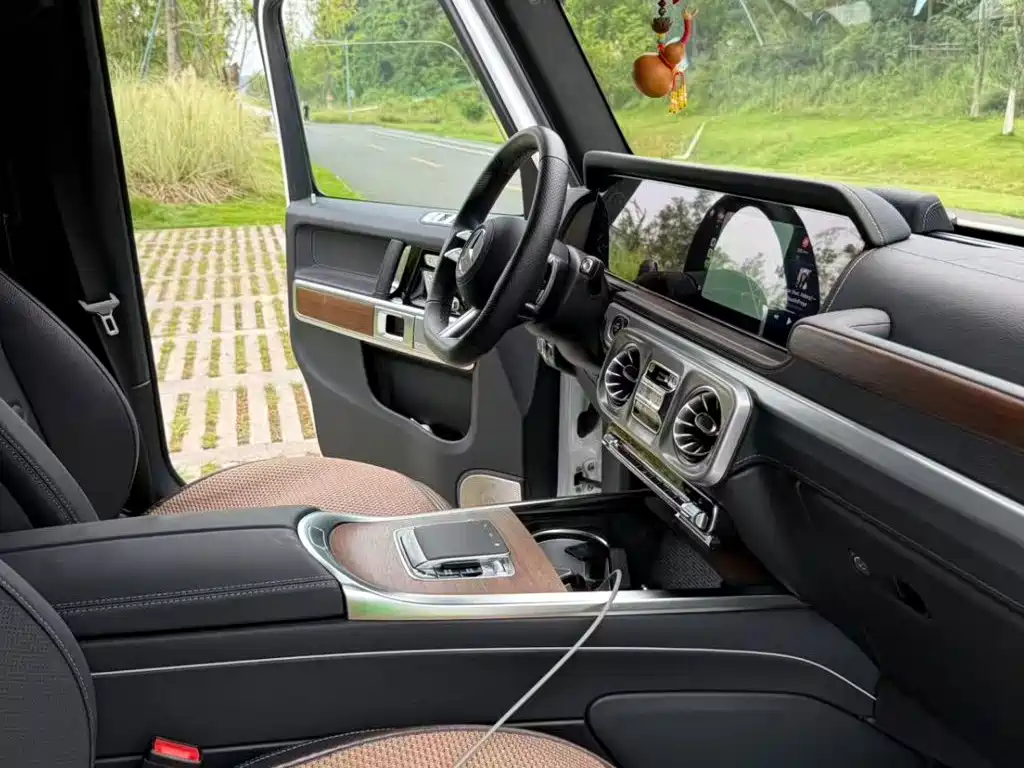Mercedes-Benz G-Class — миниатюра 9
