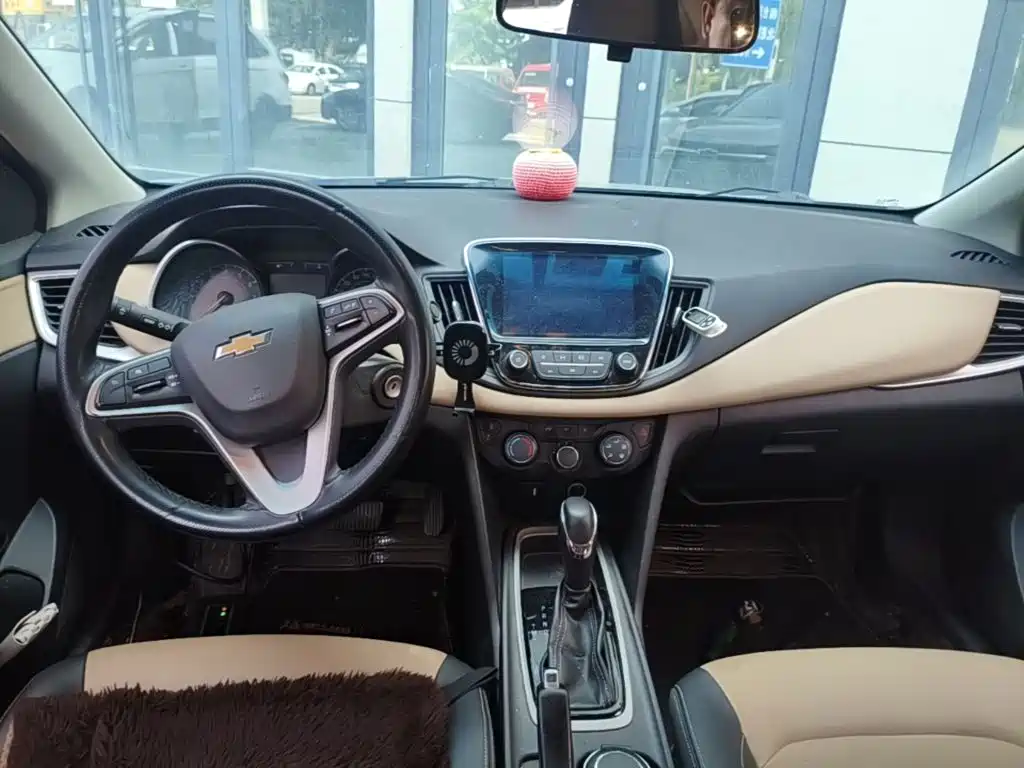 Chevrolet Monza — миниатюра 10