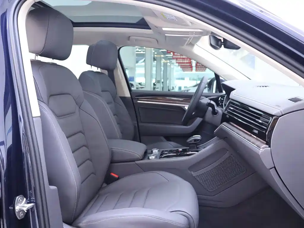 Volkswagen Touareg — миниатюра 21