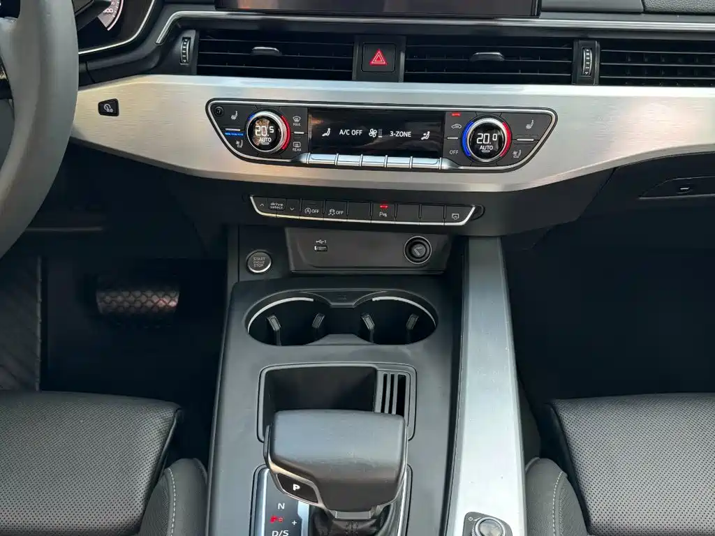 Audi A4L — миниатюра 20