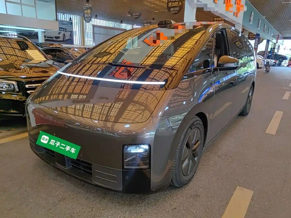 Li Auto MEGA 2024 Ultra